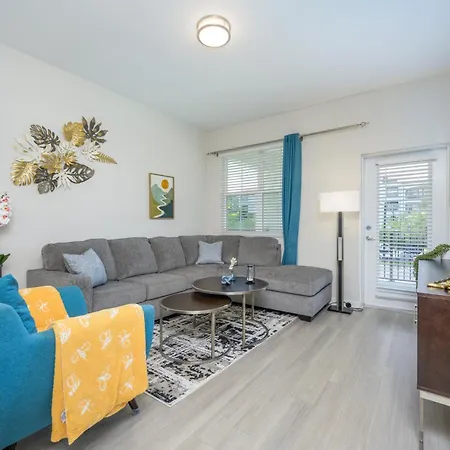 Brand New Modern Vista Cay Reserve Condo - 6005